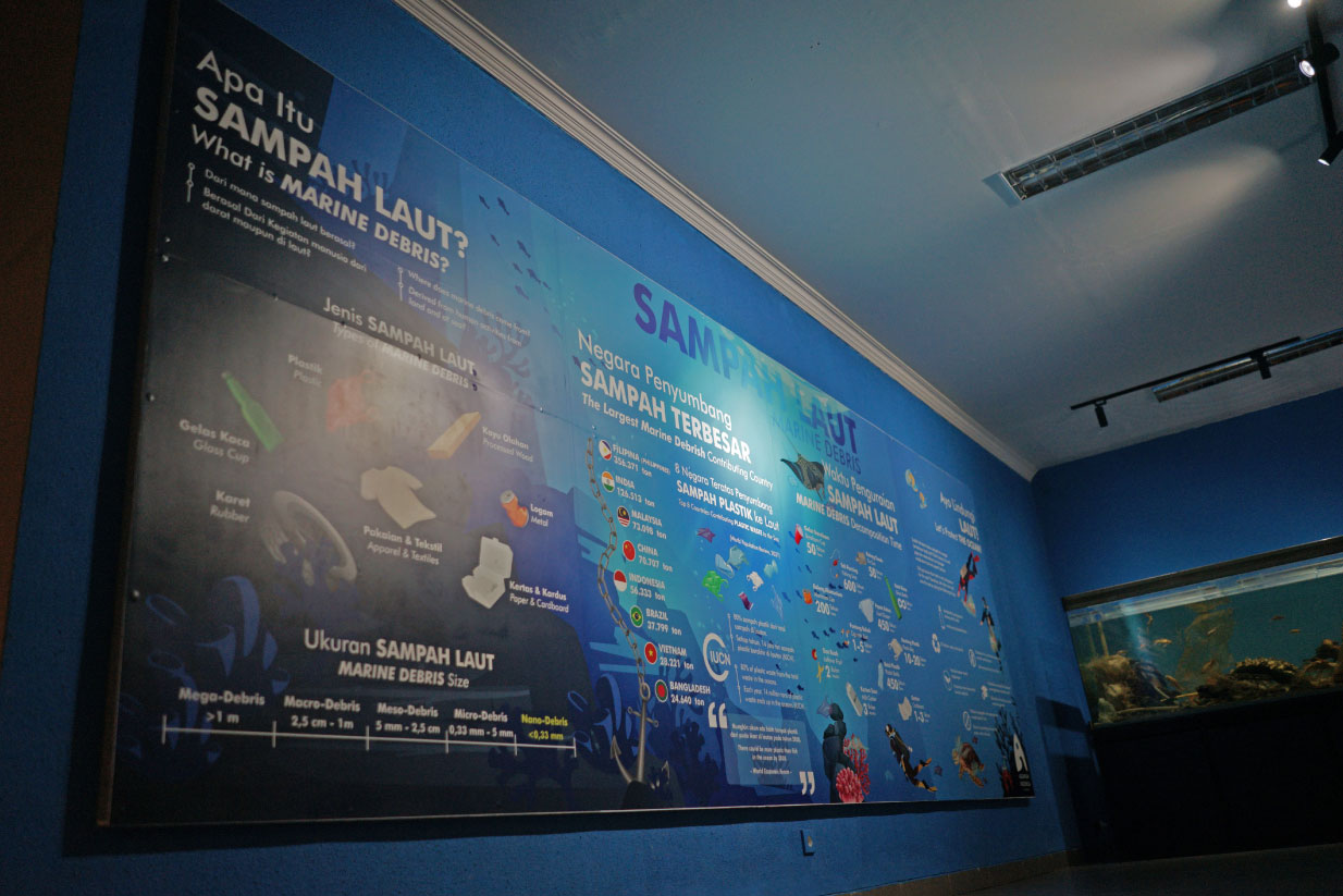 sampah aquarium